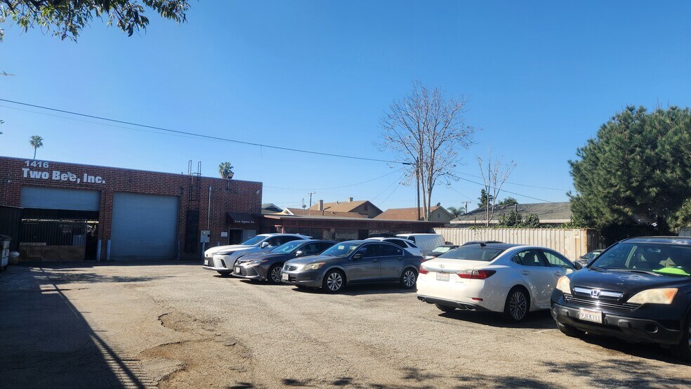 1416-1423 E 58th Dr, Los Angeles, CA à vendre - Photo de l’immeuble – Image 2 sur 5