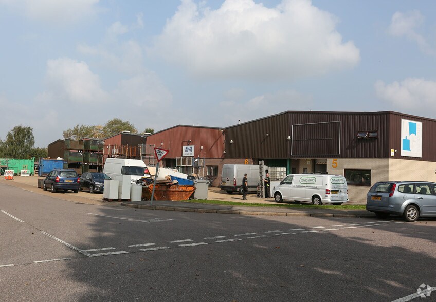 Mead Way, Harlow à louer - Photo de l’immeuble – Image 3 sur 5