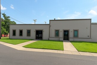 Plus de détails pour 450 S Fellowship Rd, Maple Shade, NJ - Bureau/Local commercial, Industriel/Logistique à louer