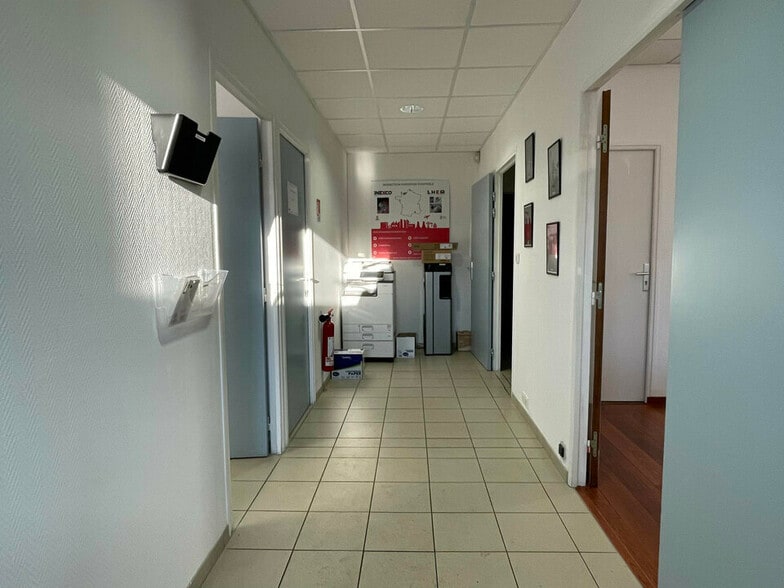Bureau dans GONFREVILLE-L'ORCHER à louer - Photo intérieure – Image 2 sur 10