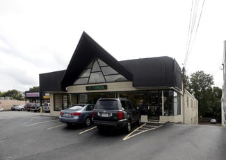 Plus de détails pour 710-714 E Jericho Tpke, Huntington Station, NY - Local commercial à louer