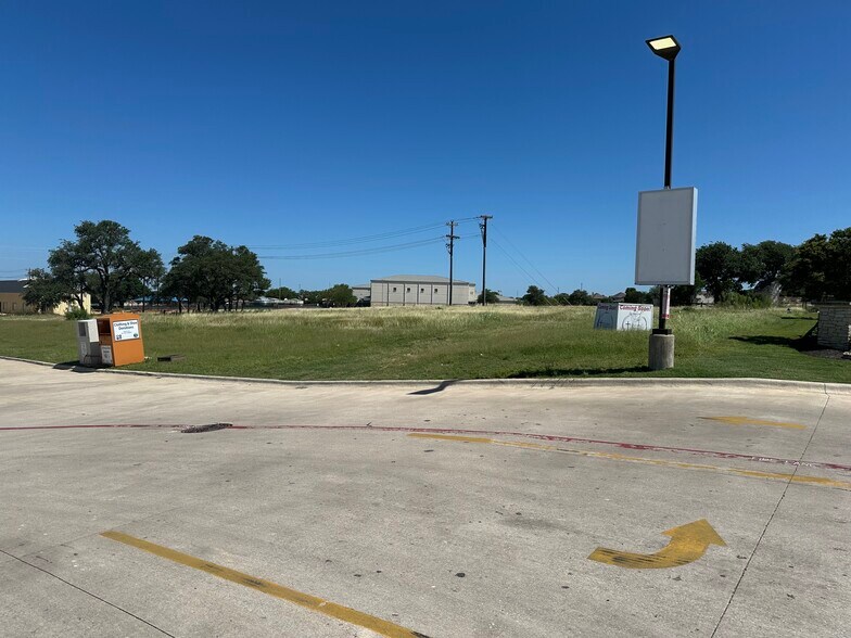 109 Stonewall Pkwy, Liberty Hill, TX à vendre - Photo de l’immeuble – Image 2 sur 8