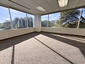 14110 N Dallas Pky, Dallas, TX à louer Photo intérieure– Image 1 sur 4