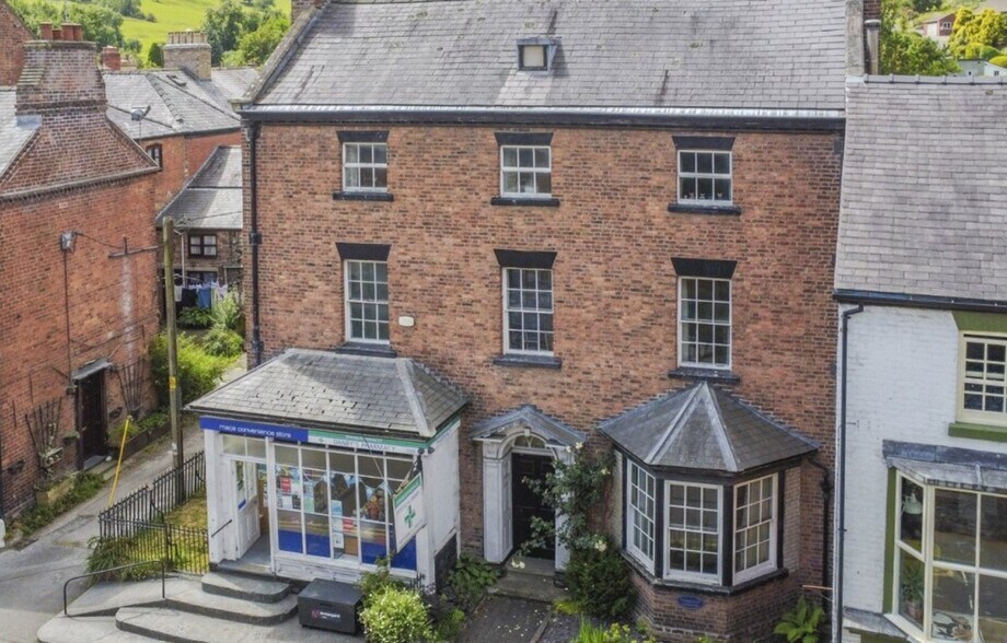 27 High St, Llanfyllin à vendre - Photo de l’immeuble – Image 3 sur 8