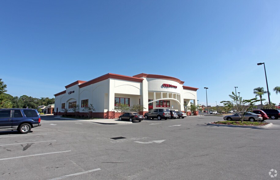 1899 N Highland Ave, Clearwater, FL à louer - Photo de l’immeuble – Image 2 sur 7