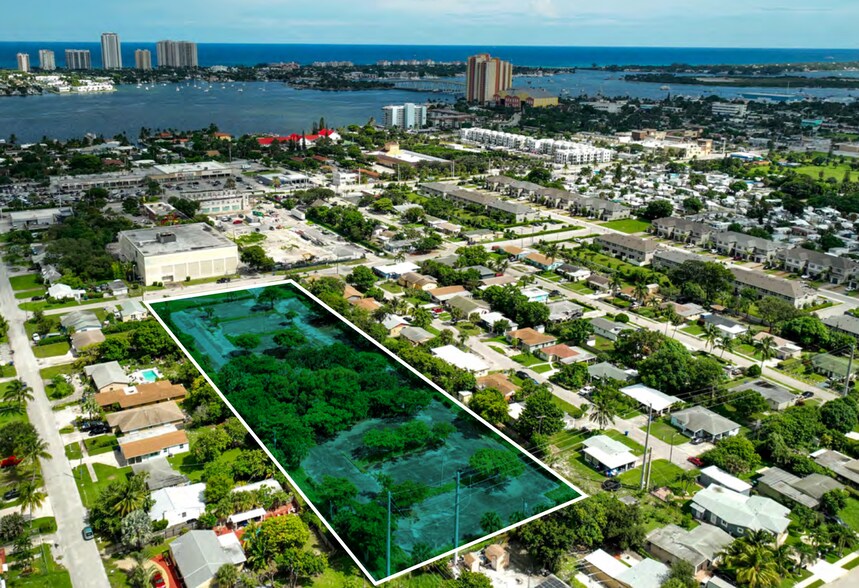 3571 Avenue E, Riviera Beach, FL à louer - Aérien – Image 2 sur 4