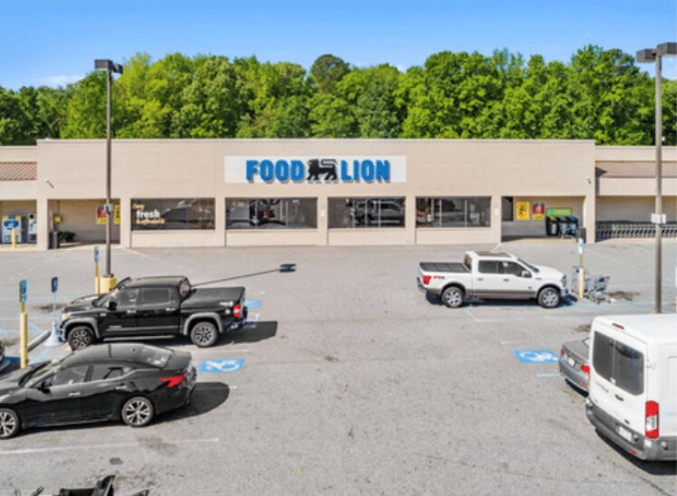 12917 Jefferson Ave, Newport News, VA à louer - Photo de l’immeuble – Image 2 sur 9