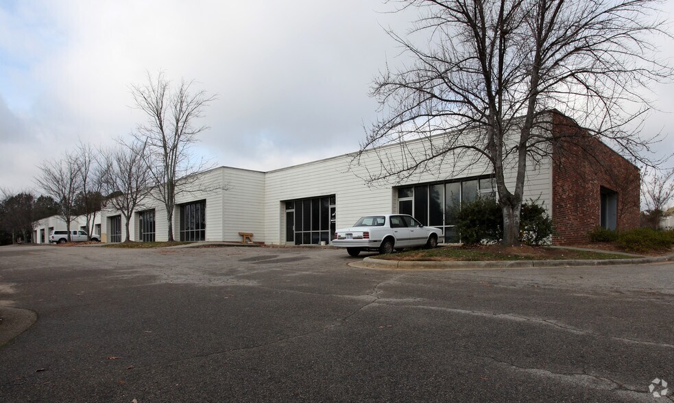 200 Powell Dr, Raleigh, NC à louer - Photo de l’immeuble – Image 3 sur 3