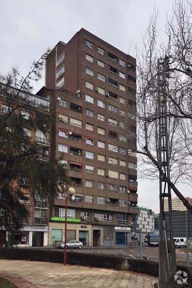 Calle Ronda Cañillo, 35, Talavera de la Reina, Toledo à vendre - Photo de l’immeuble – Image 2 sur 2