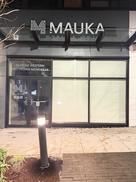 14858 60 Av, Surrey, BC à louer - Photo de l’immeuble – Image 2 sur 11