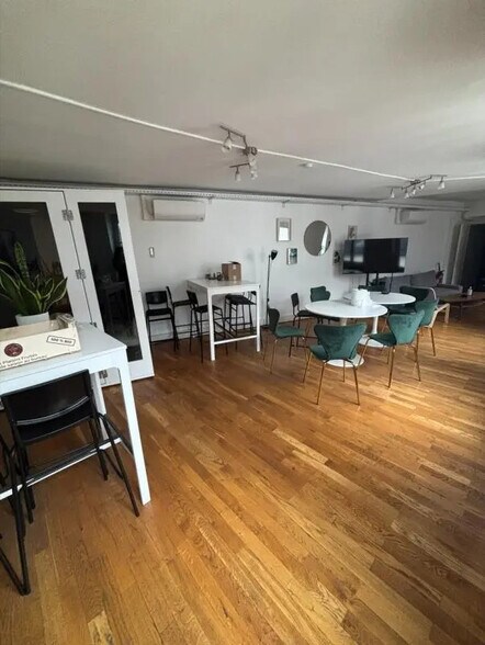 Bureau dans Paris à louer - Photo de l’immeuble – Image 2 sur 6