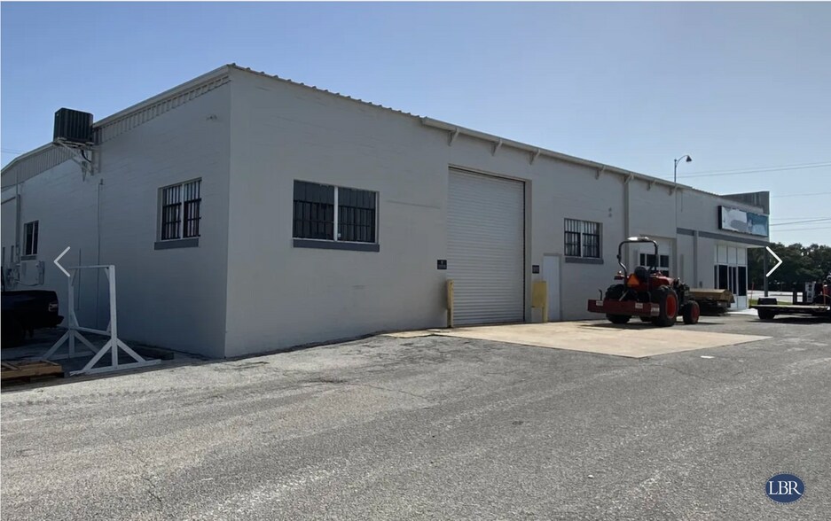 843-849 N Cocoa Blvd, Cocoa, FL à louer - Photo de l’immeuble – Image 3 sur 8