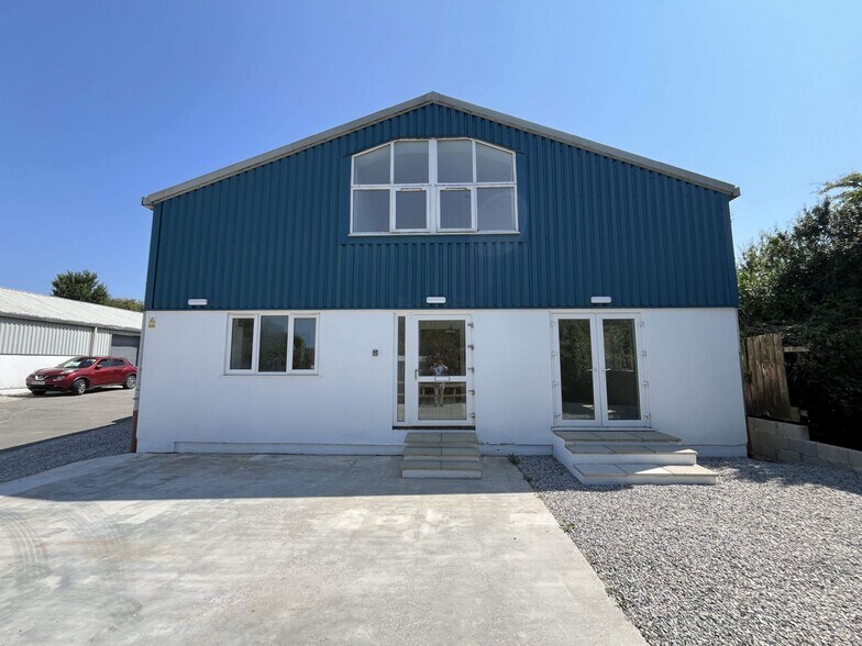 Bess Park Rd, Wadebridge à louer - Photo de l’immeuble – Image 2 sur 3