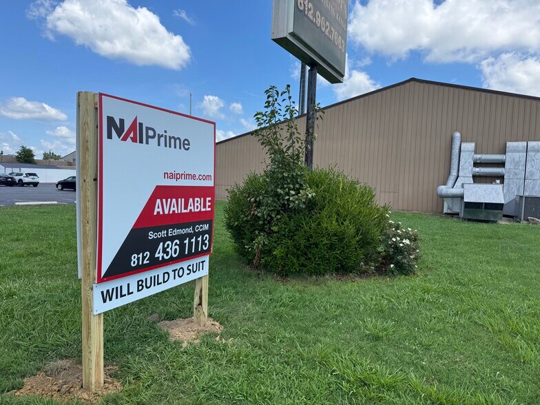 5000 Plaza East Blvd, Evansville, IN à louer - Photo de l’immeuble – Image 2 sur 3