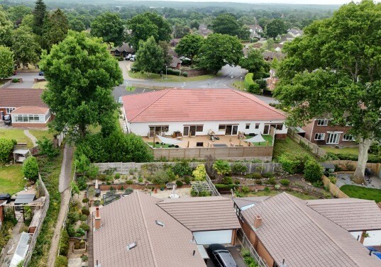 19 Church Hl, Verwood à vendre - Photo de l’immeuble – Image 2 sur 3