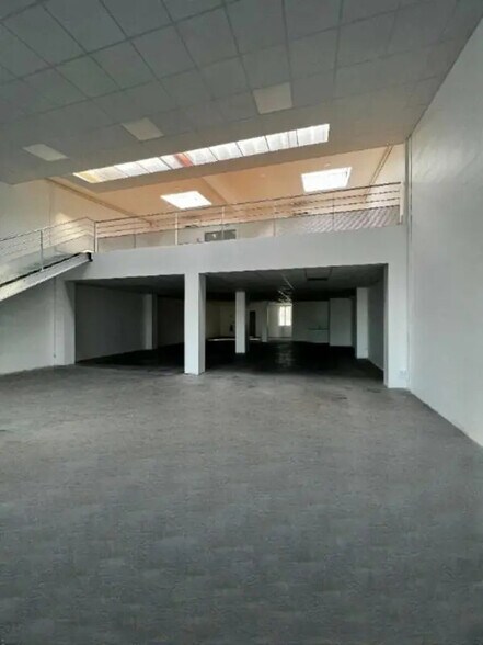 Local commercial dans Caissargues à louer - Photo intérieure – Image 3 sur 3