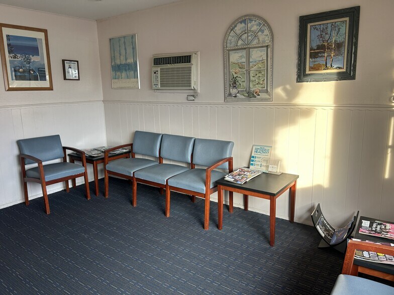 1173 Bellmore Rd, North Bellmore, NY à vendre - Photo intérieure – Image 3 sur 4