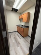 1835 Rohlwing Rd, Rolling Meadows, IL à louer Photo intérieure– Image 1 sur 4