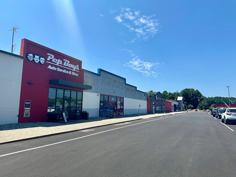 63 New State Hwy, Raynham, MA à louer - Photo de l’immeuble – Image 3 sur 24