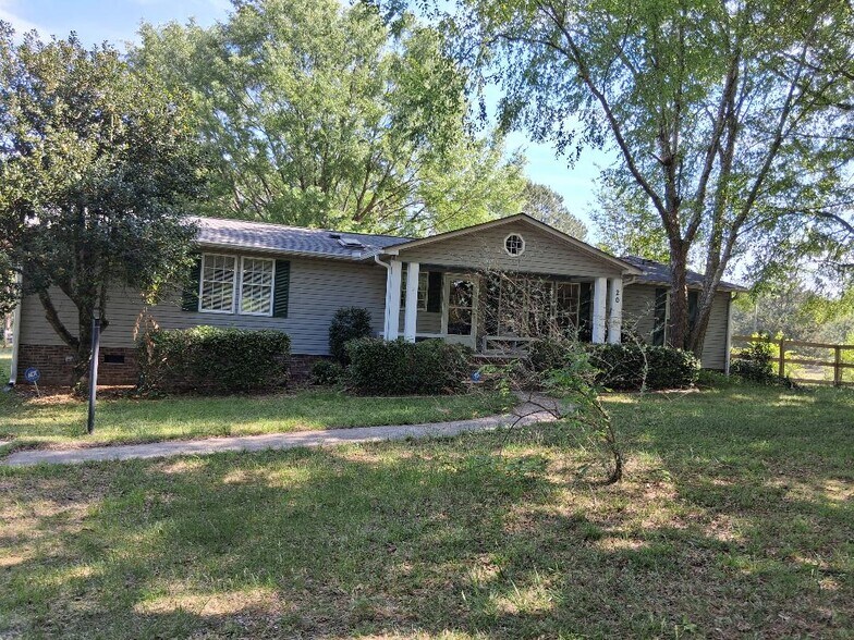 20 Rus Dr, Louisburg, NC à louer - Photo de l’immeuble – Image 1 sur 4
