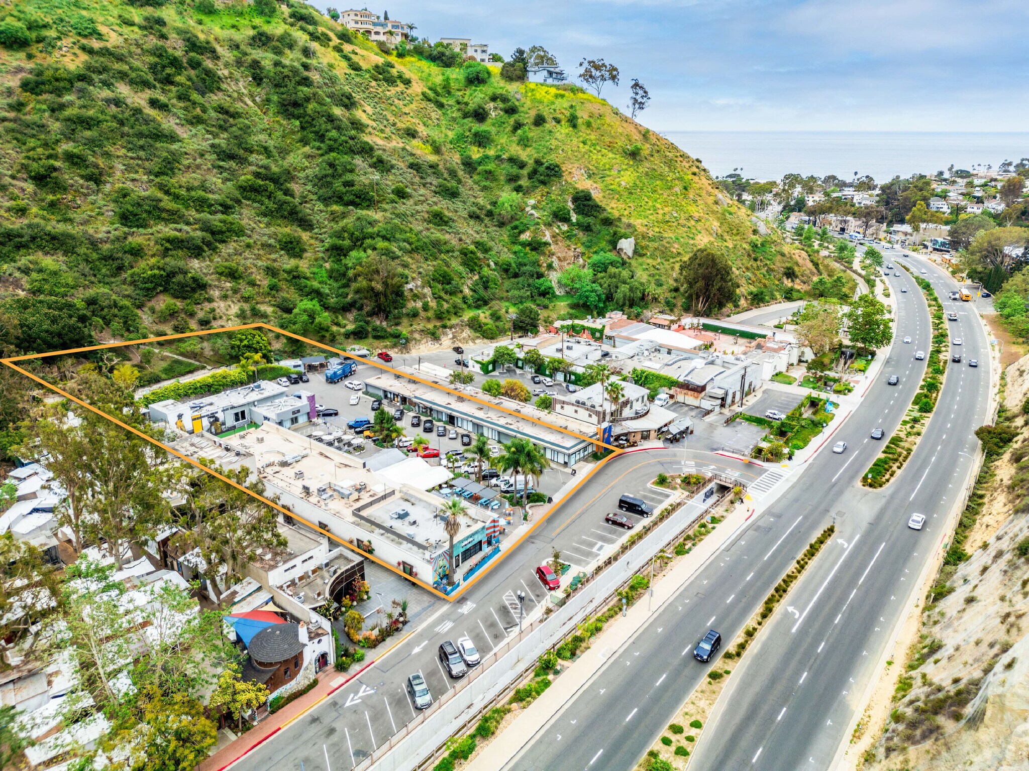 805-859 Laguna Canyon Rd, Laguna Beach, CA à vendre Photo de l’immeuble– Image 1 sur 9