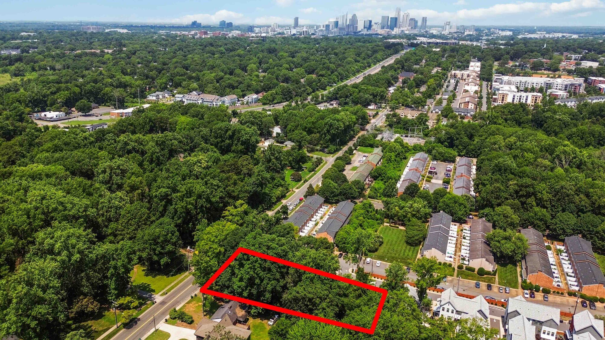 2937 Commonwealth Ave, Charlotte, NC à vendre Photo principale– Image 1 sur 8