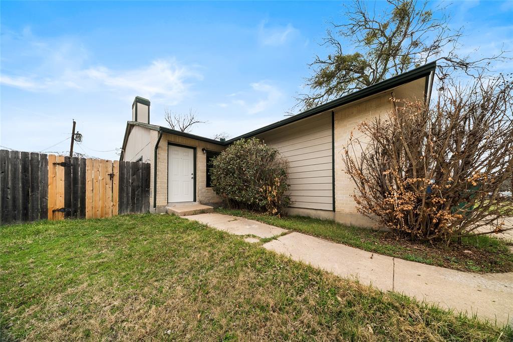 808 Lloyd Ln, Elgin, TX à vendre Photo principale– Image 1 sur 2