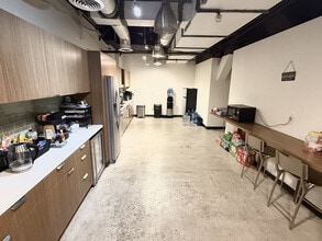 8447 Wilshire Blvd, Beverly Hills, CA à louer Photo intérieure– Image 2 sur 4