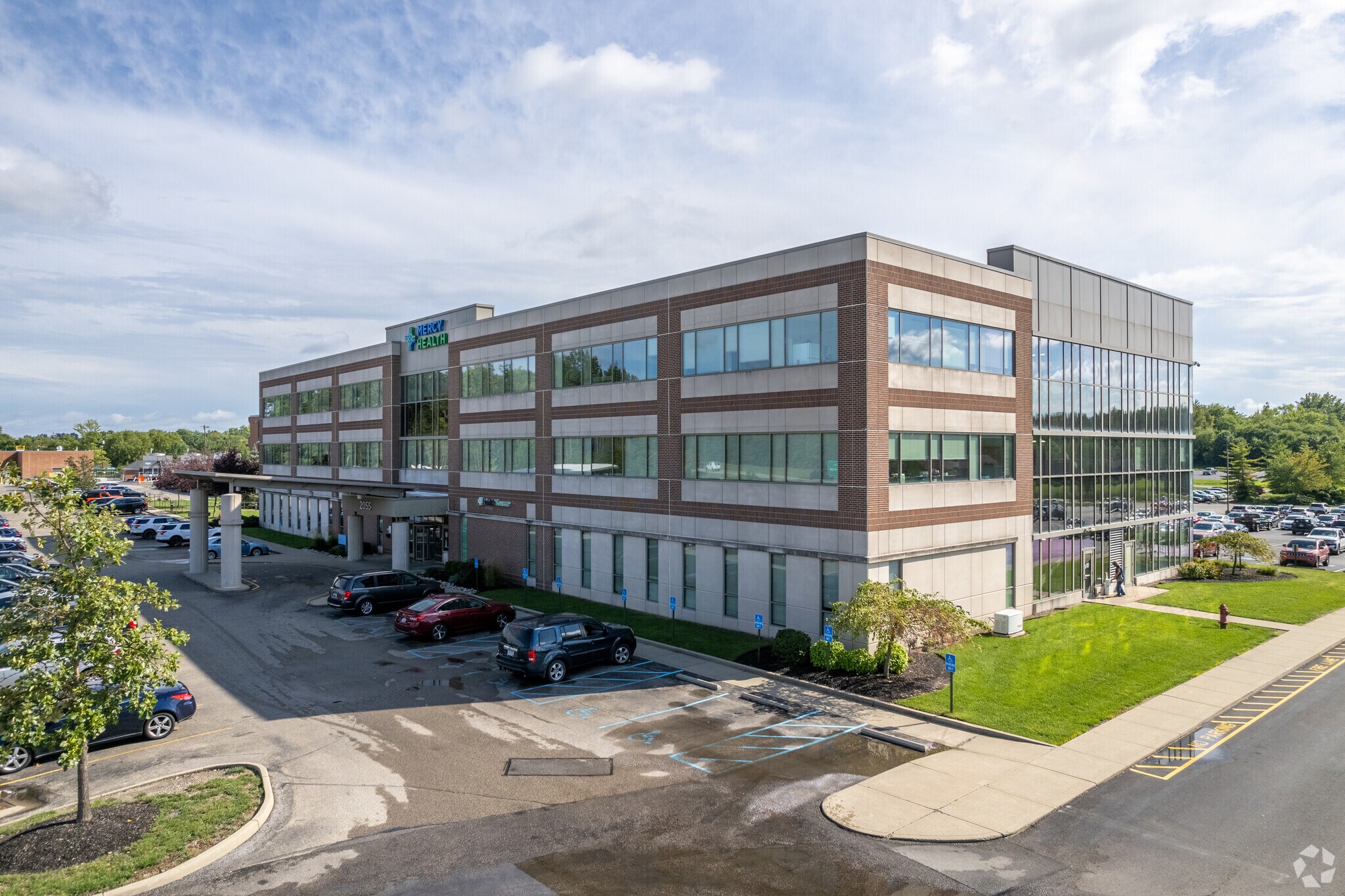2055 Hospital Dr, Batavia, OH à louer Photo principale– Image 1 sur 9