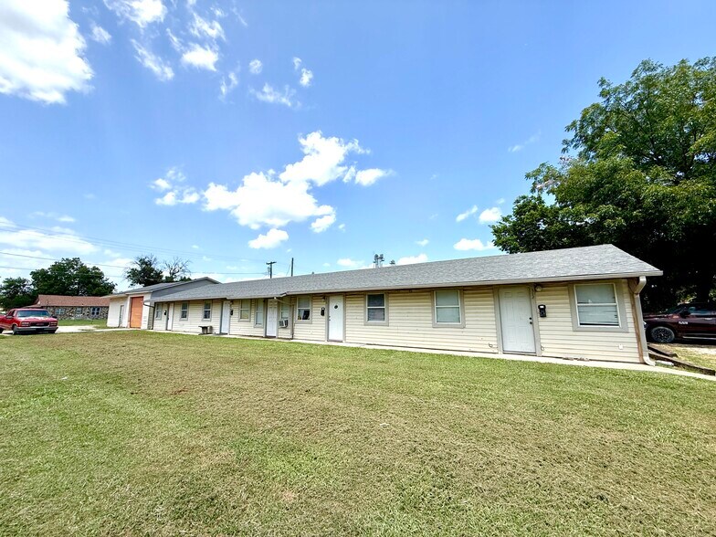 312 S B St, Davis, OK à vendre - Photo de l’immeuble – Image 3 sur 21