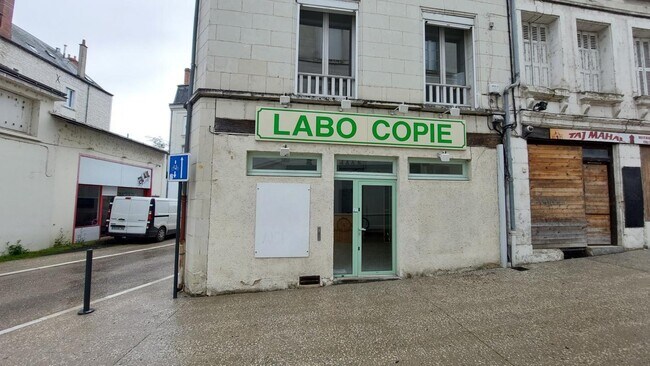 Plus de détails pour Local commercial à louer