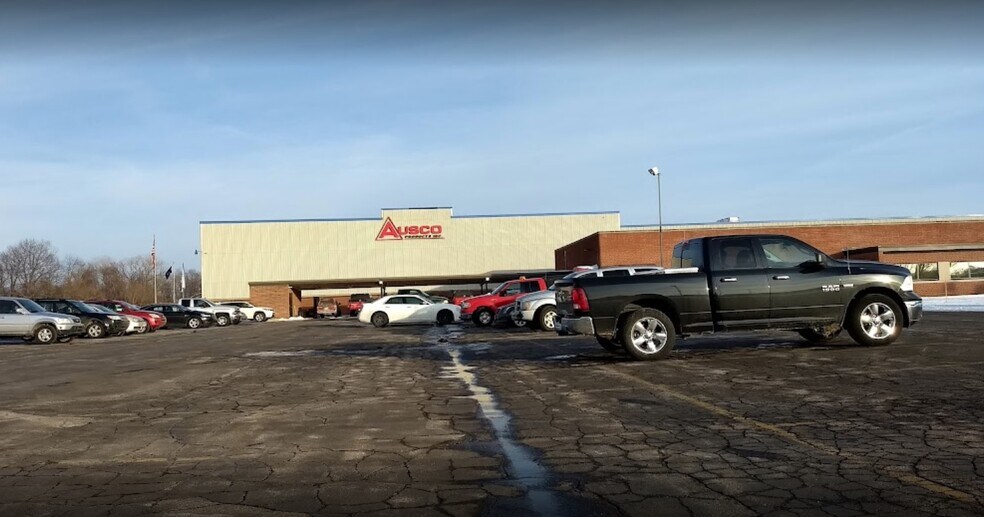 2245 Pipestone Rd, Benton Harbor, MI à louer - Photo principale – Image 1 sur 7
