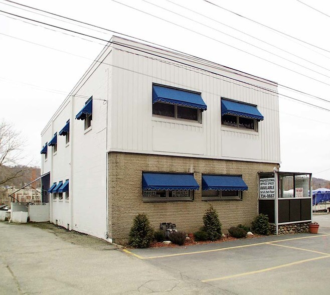 112 Pershing St, Ansonia, CT à louer - Photo principale – Image 1 sur 2