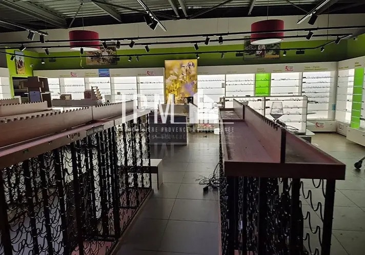 Local commercial dans Istres à louer - Photo intérieure – Image 2 sur 6