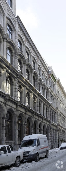 434-438 Rue Sainte-Hélène, Montréal, QC à vendre - Photo principale – Image 1 sur 2