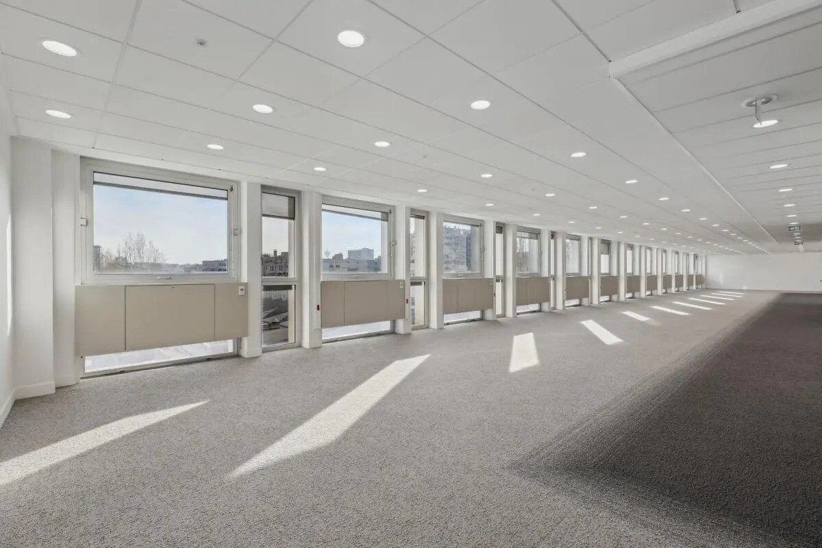 177-185 Rue De Bercy, Paris à louer Photo de l’immeuble– Image 1 sur 8