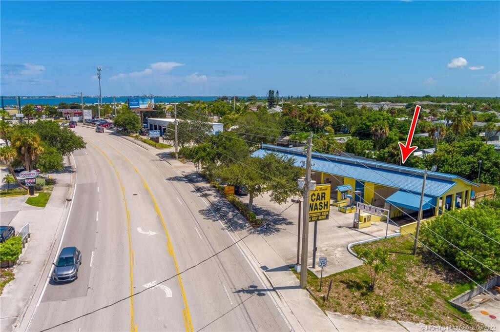 1630 NE Jensen Beach Blvd, Jensen Beach, FL à vendre Photo de l’immeuble– Image 1 sur 29