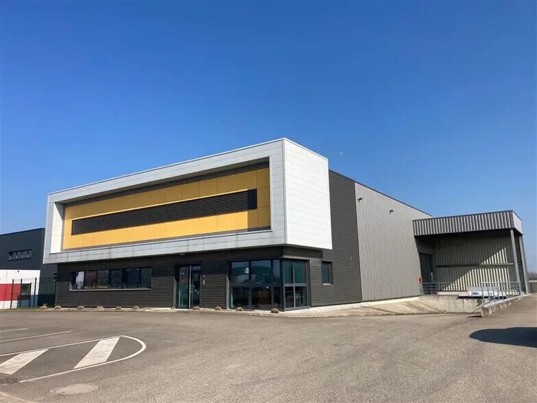 Local d’activités dans Weyersheim à louer - Photo de l’immeuble – Image 1 sur 12