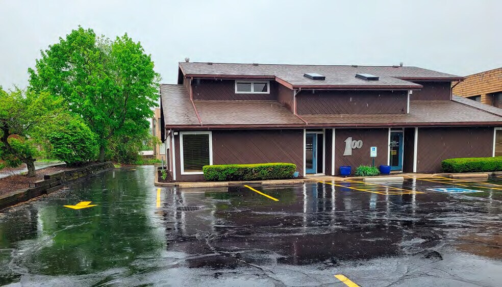 100 N Miller Rd, Fairlawn, OH à louer - Photo principale – Image 1 sur 1