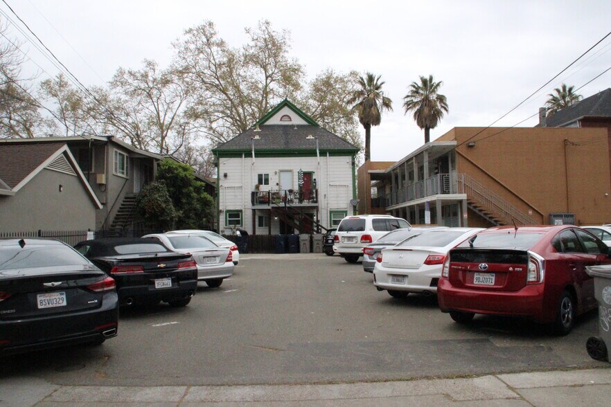 2610 J St, Sacramento, CA à vendre - Photo de l’immeuble – Image 3 sur 3