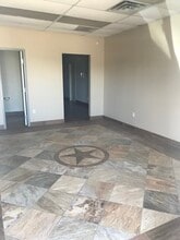 2513 Weaver St, Haltom City, TX à louer Photo de l’immeuble– Image 2 sur 2