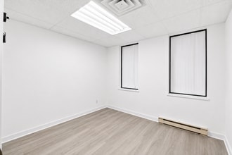 3400 Rue du Marché, Dollard-des-Ormeaux, QC à louer Photo intérieure– Image 1 sur 5