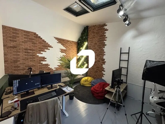 Plus de détails pour Bureau à louer