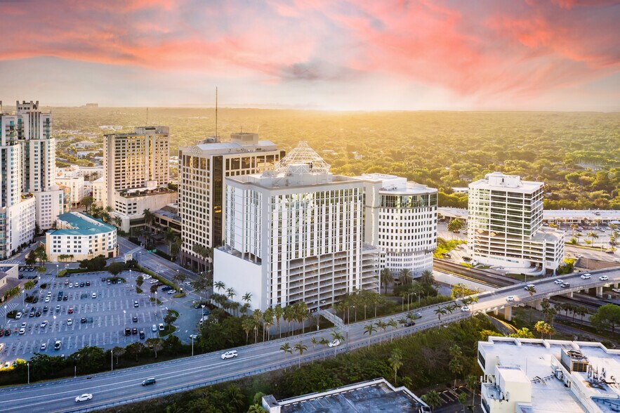 9155 S Dadeland Blvd, Miami, FL à louer - Vidéo aérienne – Image 2 sur 33
