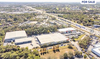 Plus de détails pour PREMIER RETAIL SHOWROOMS & WAREHOUSES – à vendre, Fort Myers, FL