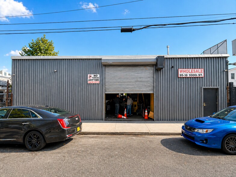 9516 101st St, Ozone Park, NY à vendre - Photo de l’immeuble – Image 2 sur 9