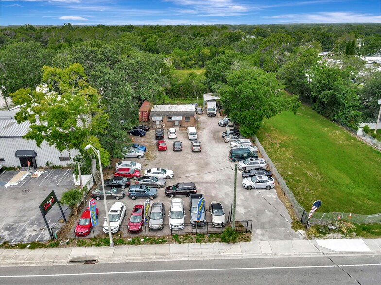 14230 N Florida Ave, Tampa, FL à vendre - Photo de l’immeuble – Image 1 sur 44