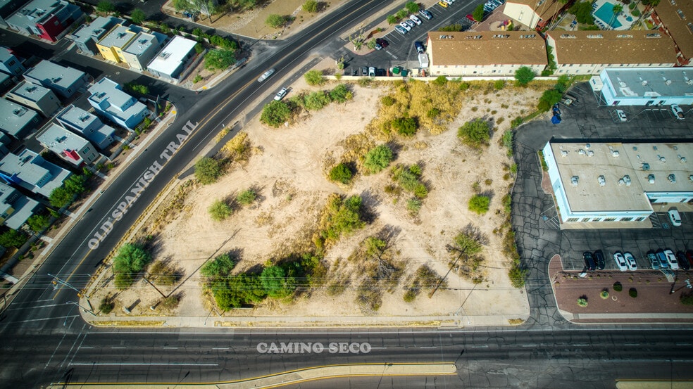 396 Camino Seco, Tucson, AZ à vendre - Aérien – Image 2 sur 4