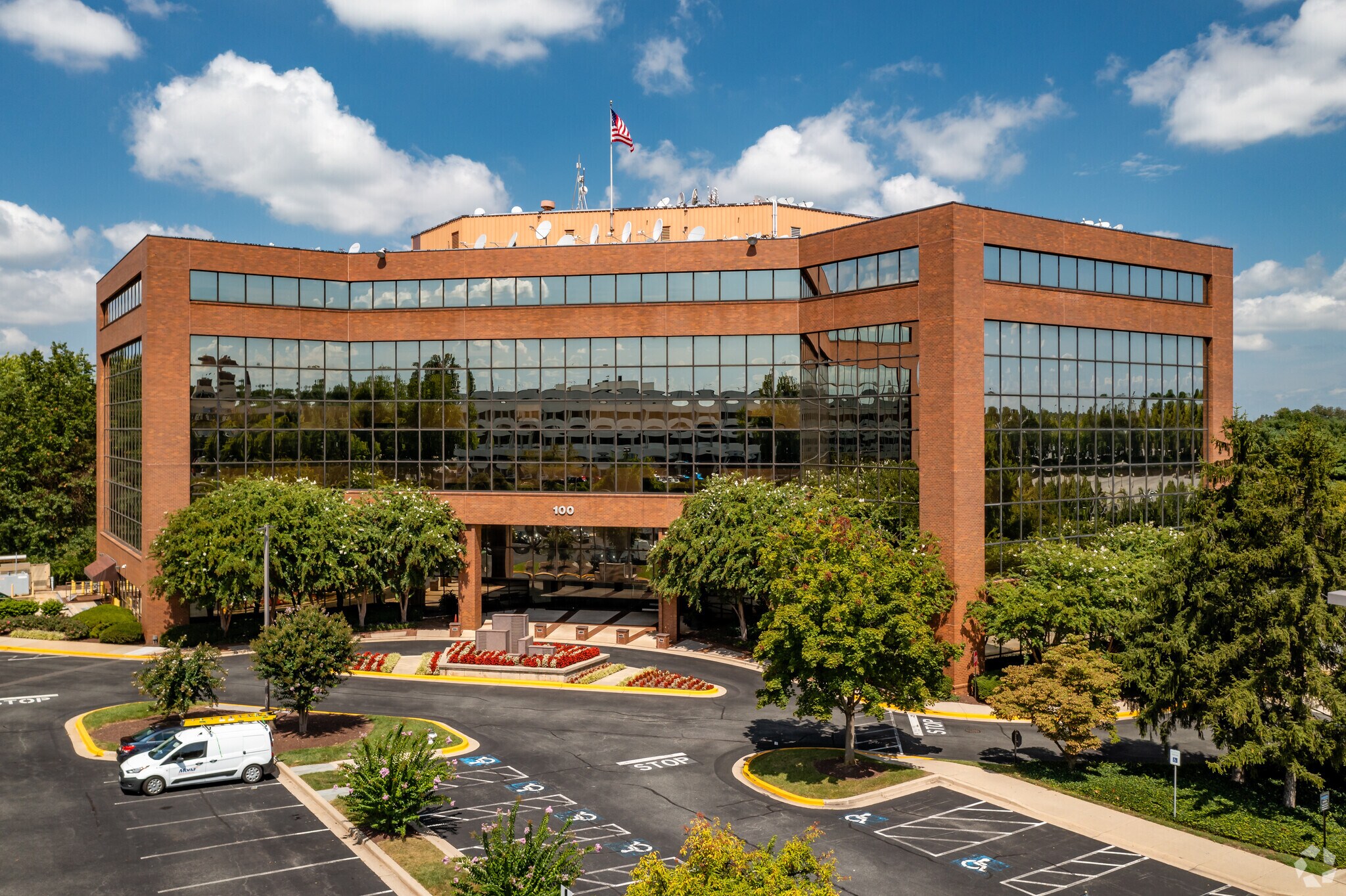 100 Lakeforest Blvd, Gaithersburg, MD à louer Photo de l’immeuble– Image 1 sur 6