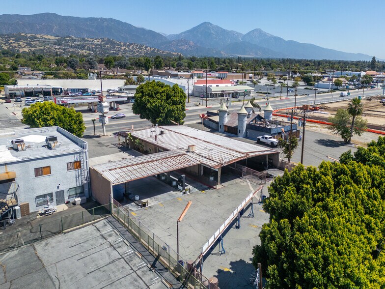 530 E Foothill Blvd, Pomona, CA à vendre - Aérien – Image 3 sur 20